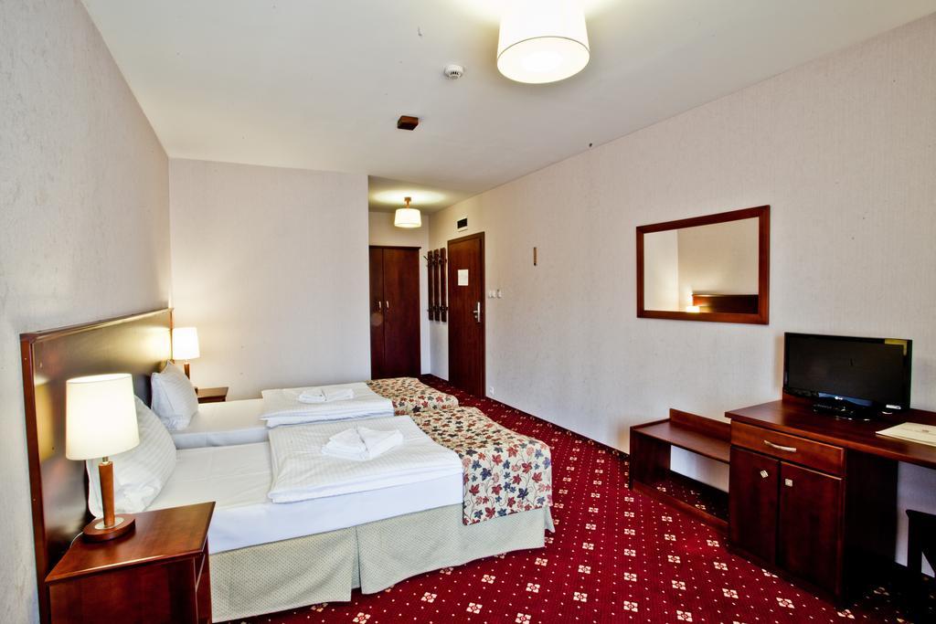 Hotel Stara Szmergielnia Бельско-Бяла Номер фото