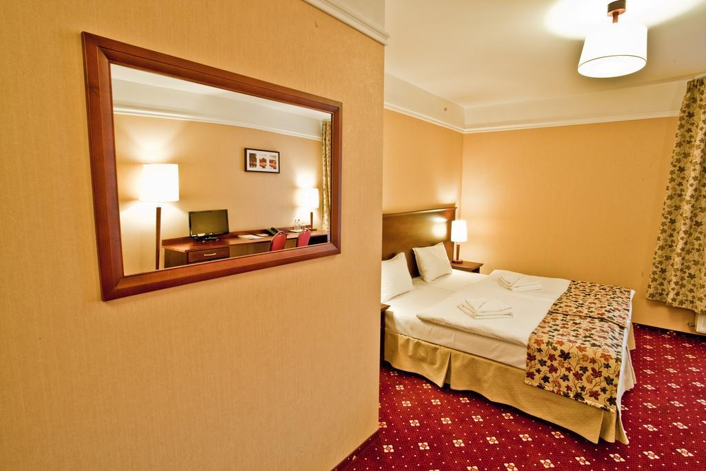 Hotel Stara Szmergielnia Бельско-Бяла Экстерьер фото