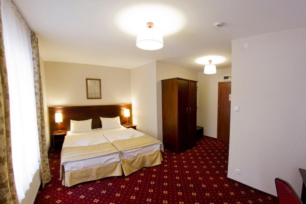 Hotel Stara Szmergielnia Бельско-Бяла Номер фото